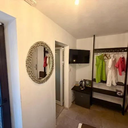 호텔 Arthotel Oscar I 소조폴