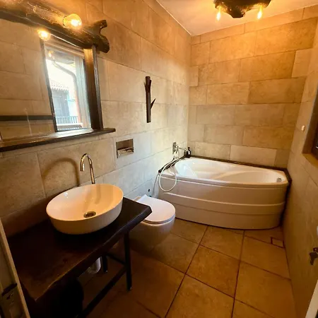 Arthotel Oscar I Отель Созополь