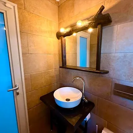 Ξενοδοχείο Arthotel Oscar I *