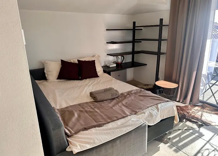 Arthotel Oscar I Отель Созополь